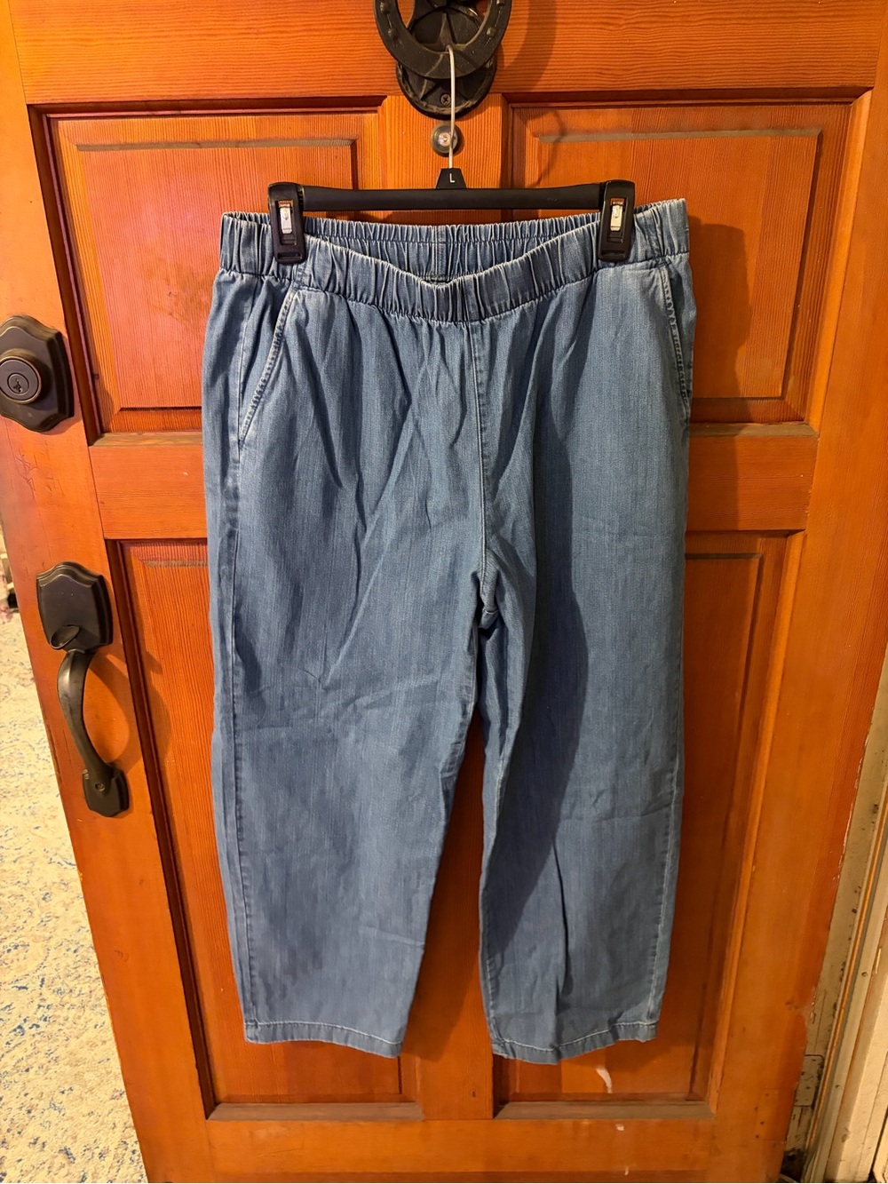 Uniqlo Light Denim Blue Cropped Elastic-Waist Jeans